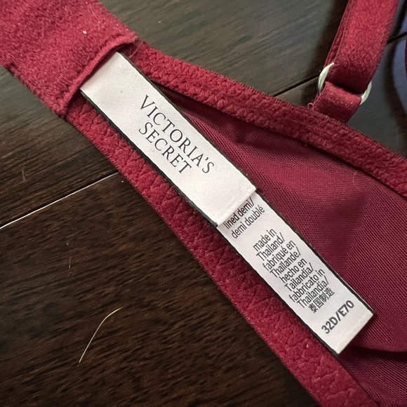 Victoria's Secret Burgundy Red Dream Angels Bra Discontinued NWOT - Picture 7 of 14